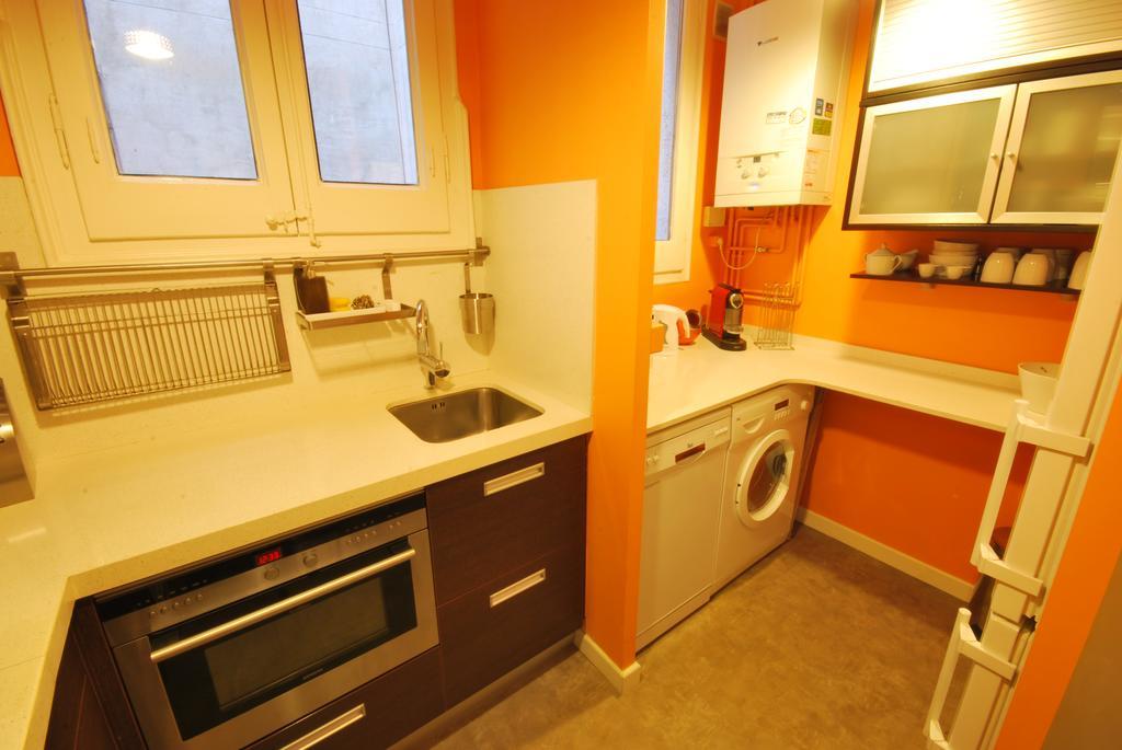 Gaudi SDB Apartment Barcelona Bagian luar foto