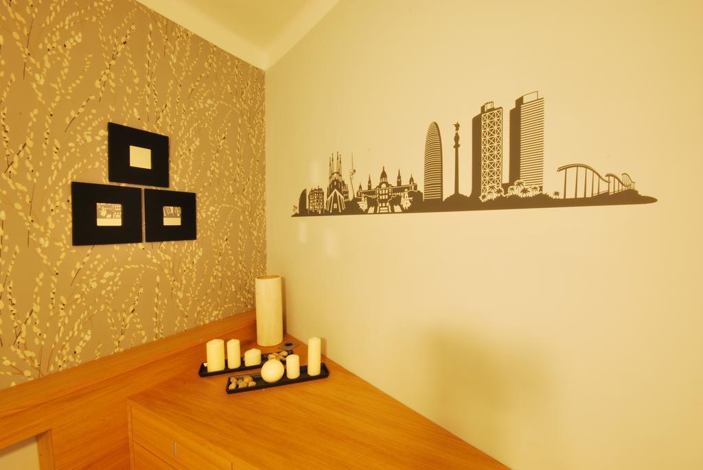 Gaudi SDB Apartment Barcelona Bagian luar foto