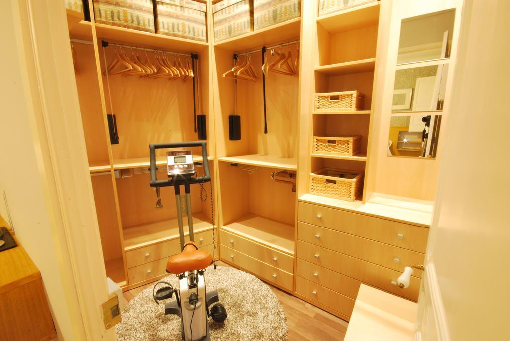 Gaudi SDB Apartment Barcelona Bagian luar foto