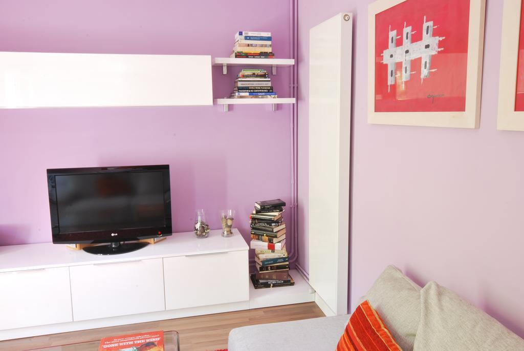 Gaudi SDB Apartment Barcelona Bagian luar foto