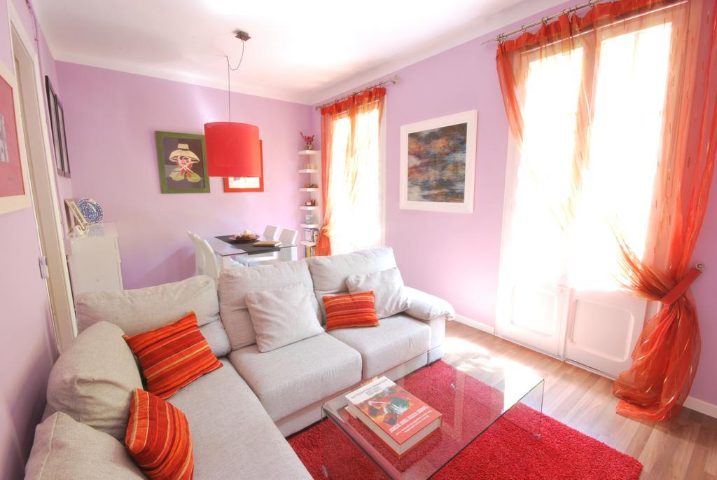 Gaudi SDB Apartment Barcelona Bagian luar foto