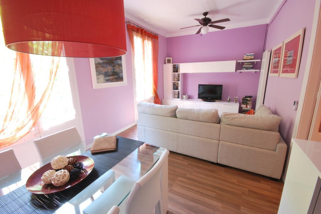 Gaudi SDB Apartment Barcelona Bagian luar foto